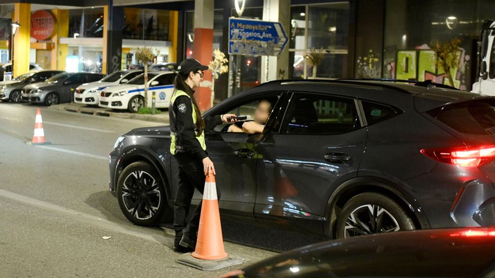 Αθήνα: 10 συλλήψεις οδηγών - Αφαιρέθηκαν πάνω από 1.000 διπλώματα  